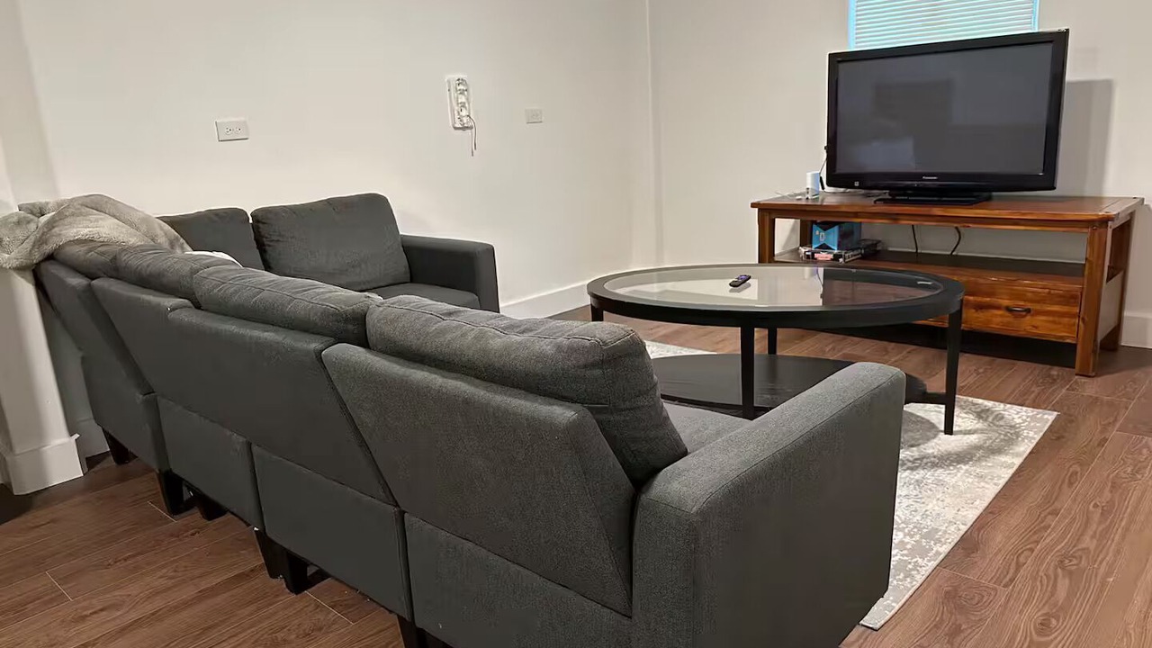 Photo of Livingroom in Gold Bar