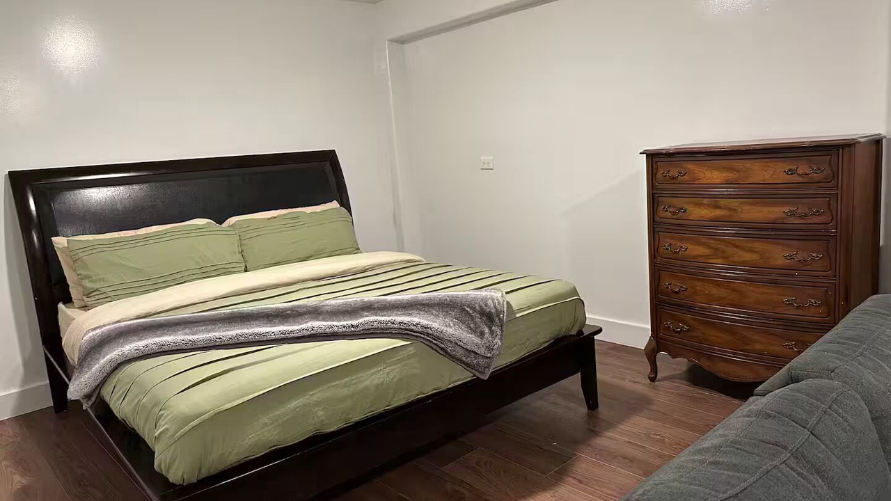Photo of Bedroom in Gold Bar