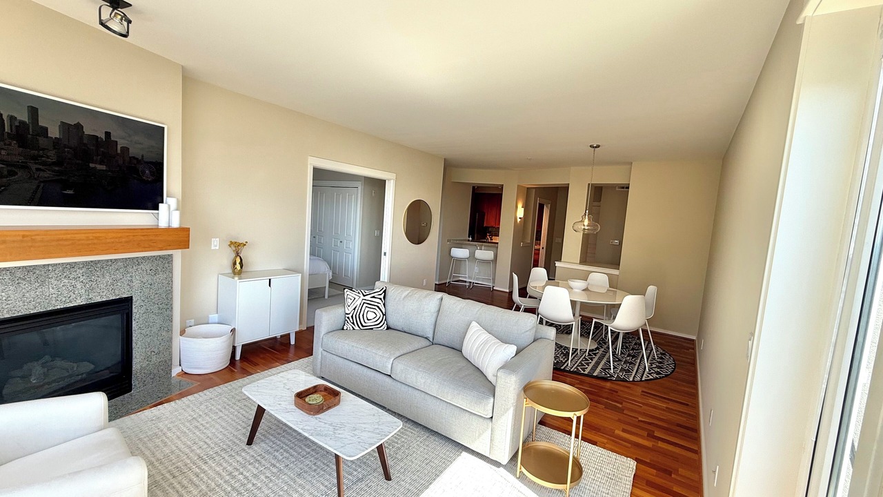 Photo of Livingroom in Downtown Seattle