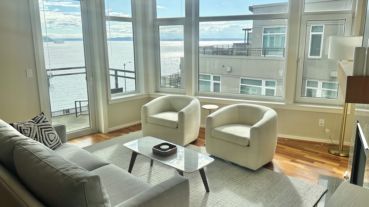 Photo of Livingroom in Downtown Seattle
