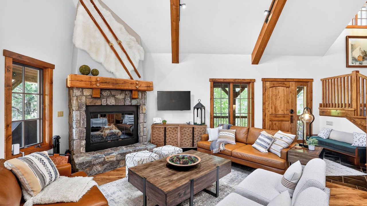 Photo of Livingroom in Tamarack Resort