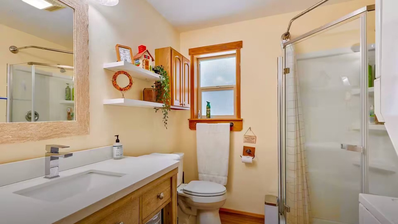 Photo of Bathroom in Ashland