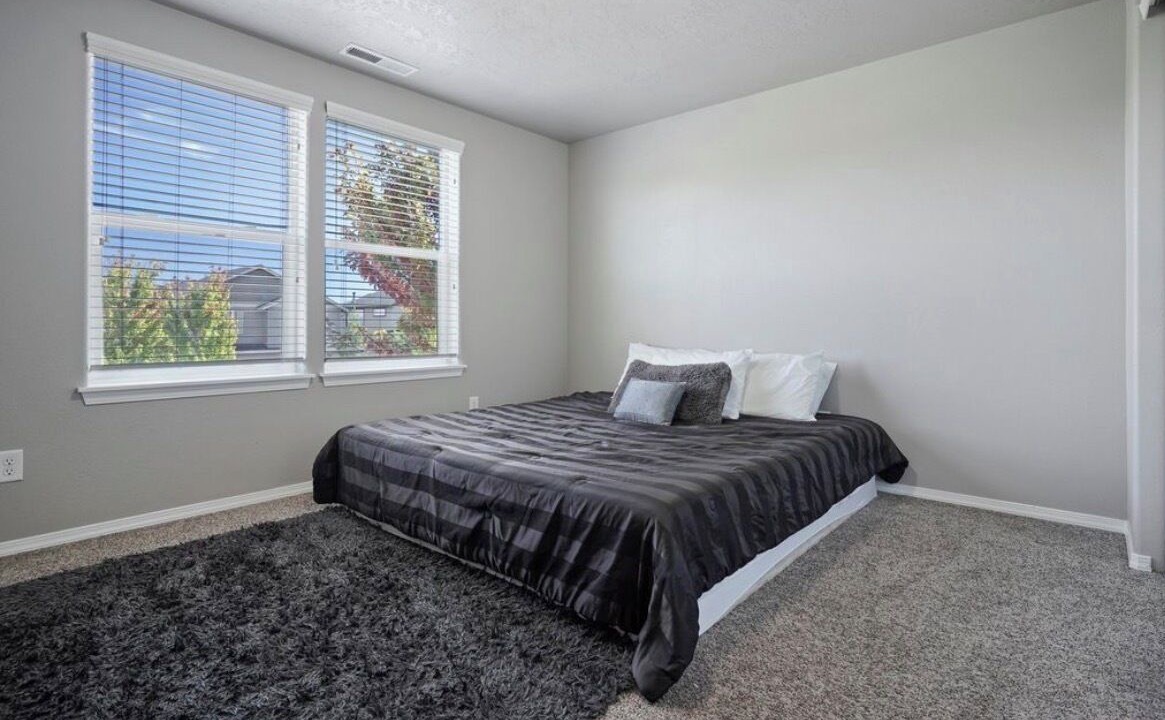 Photo of Bedroom in Larkspur