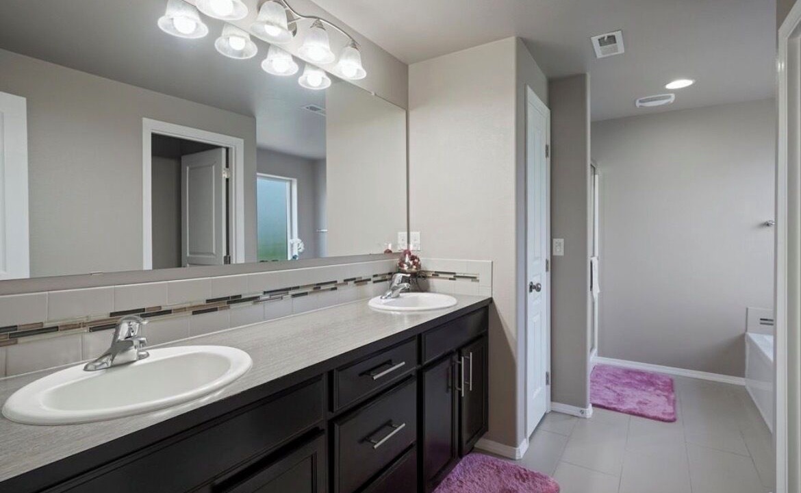 Photo of Bathroom in Larkspur