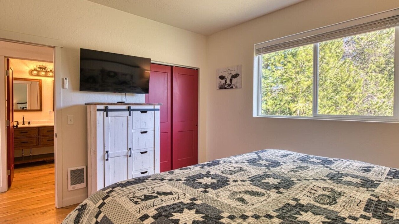 Photo of Bedroom in Sagle