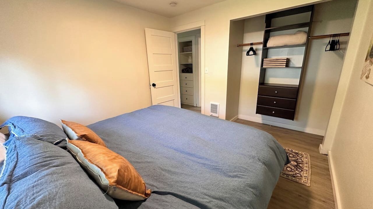 Photo of Bedroom in Garden District