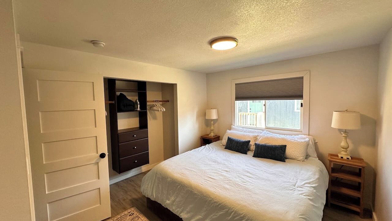 Photo of Bedroom in Garden District