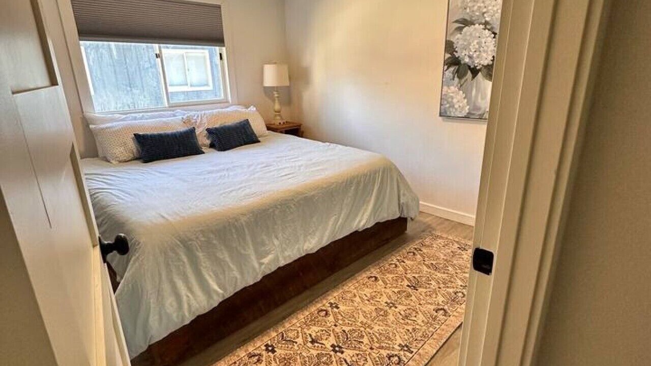 Photo of Bedroom in Garden District