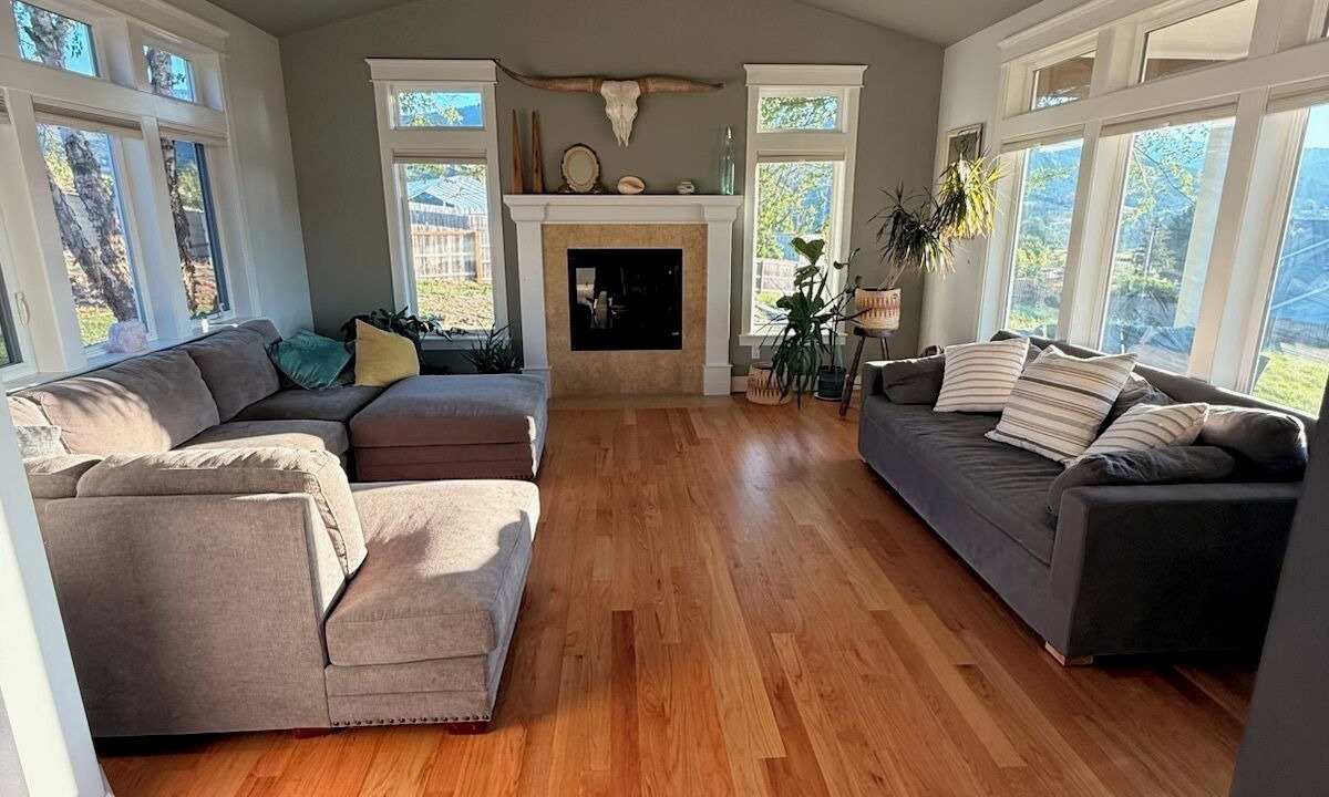 Photo of Livingroom in Ashland