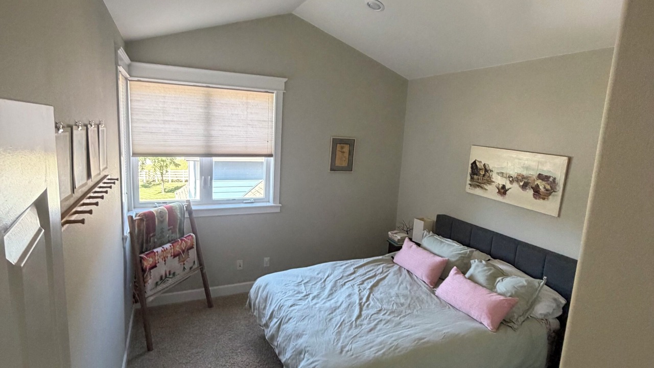 Photo of Bedroom in Ashland