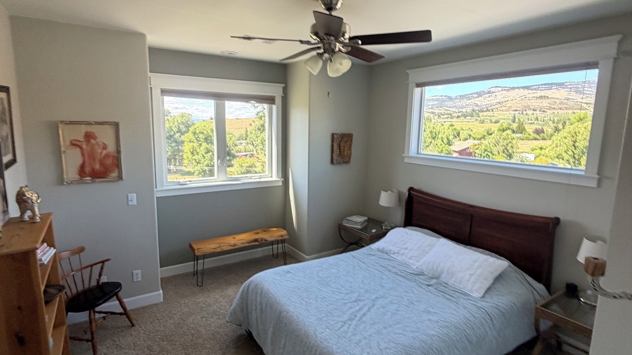 Photo of Bedroom in Ashland