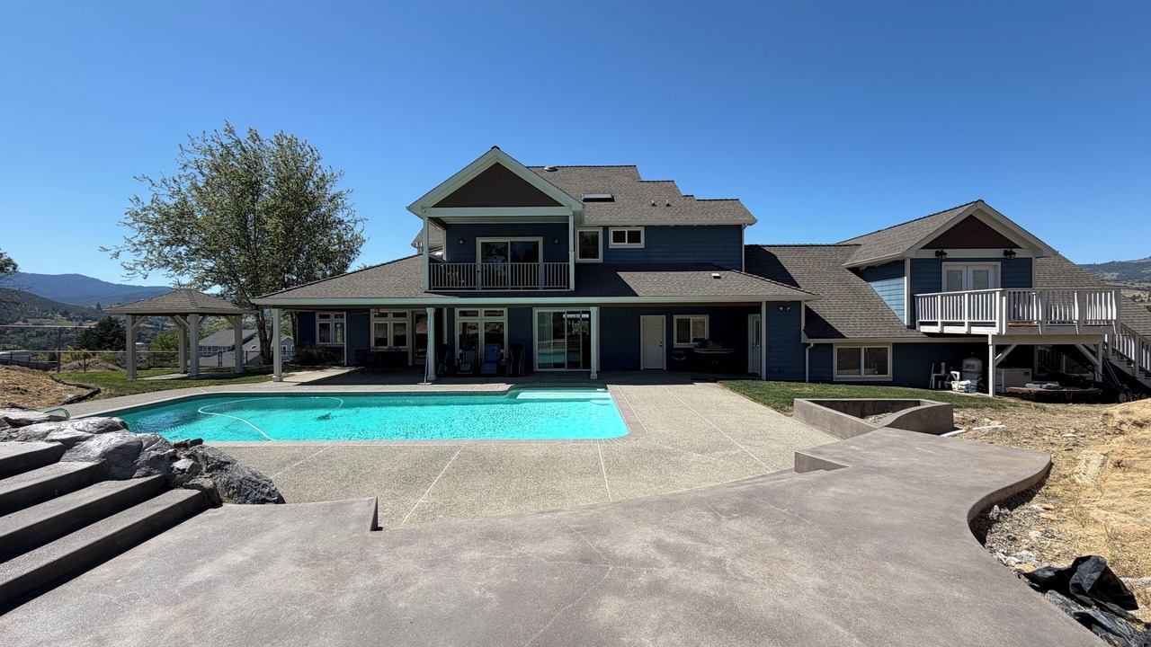 Photo of Outdoor in Ashland