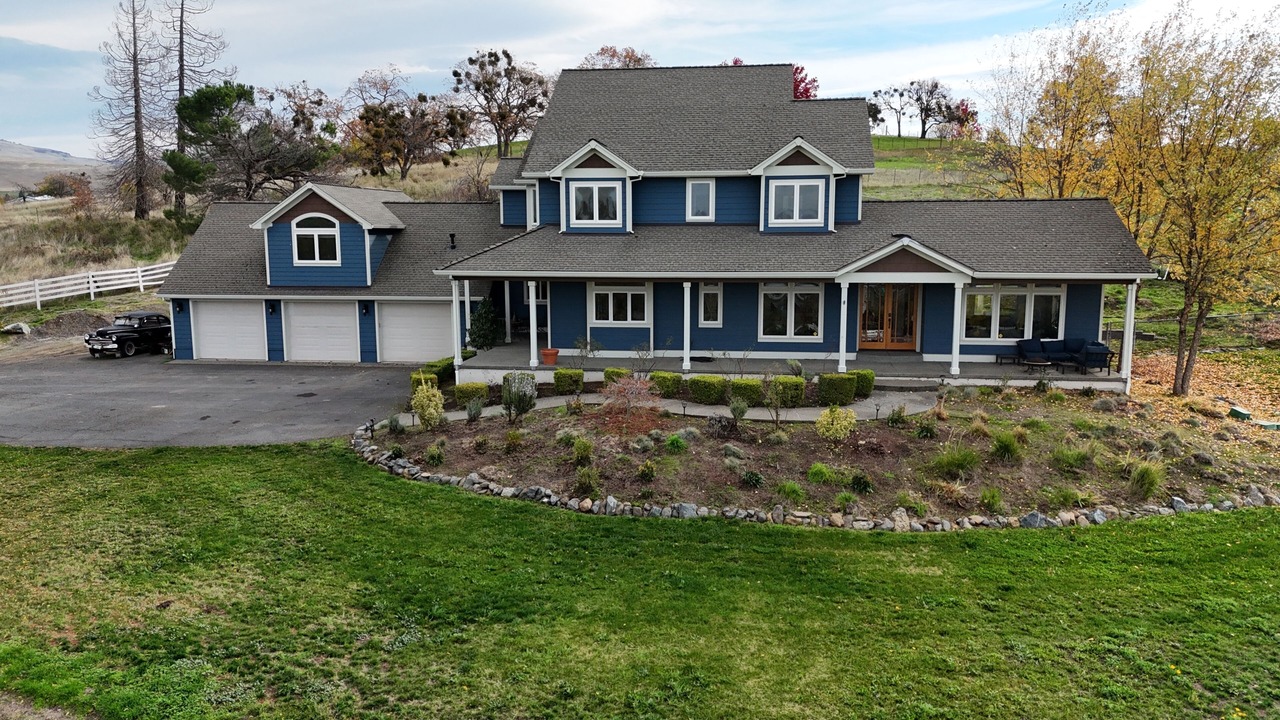 Photo of Outdoor in Ashland