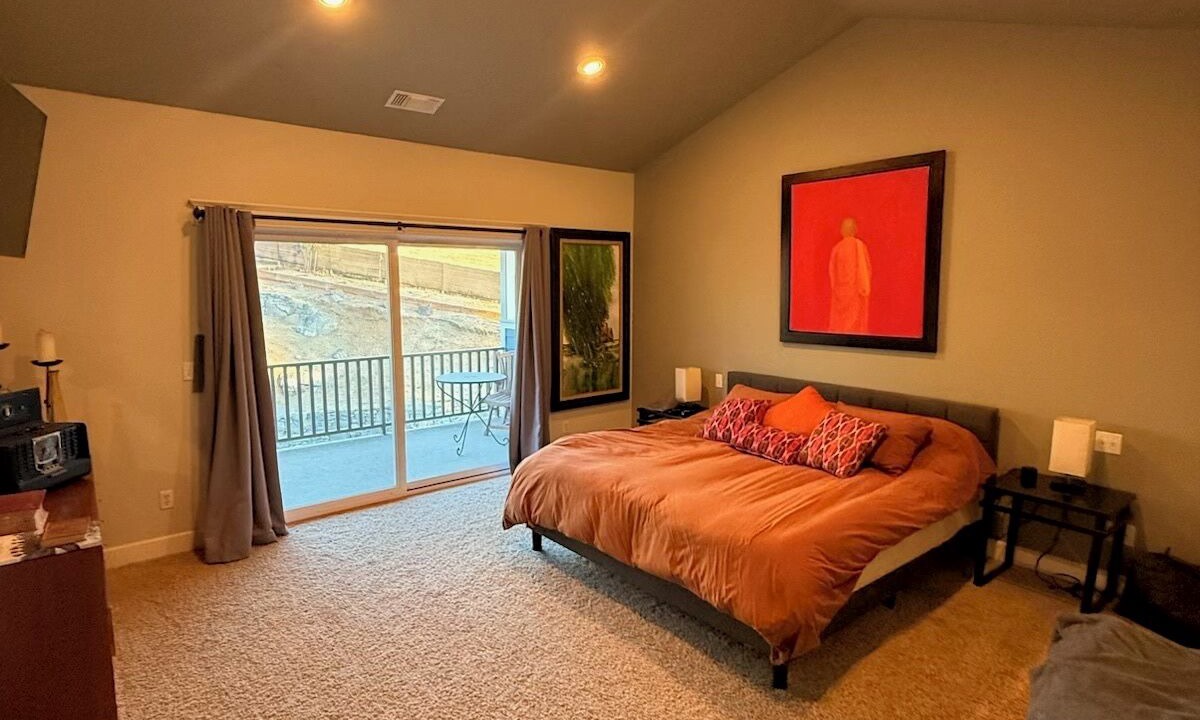 Photo of Bedroom in Ashland