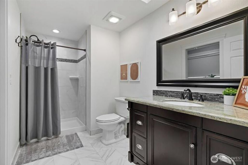Photo of Bathroom in Park Pointe