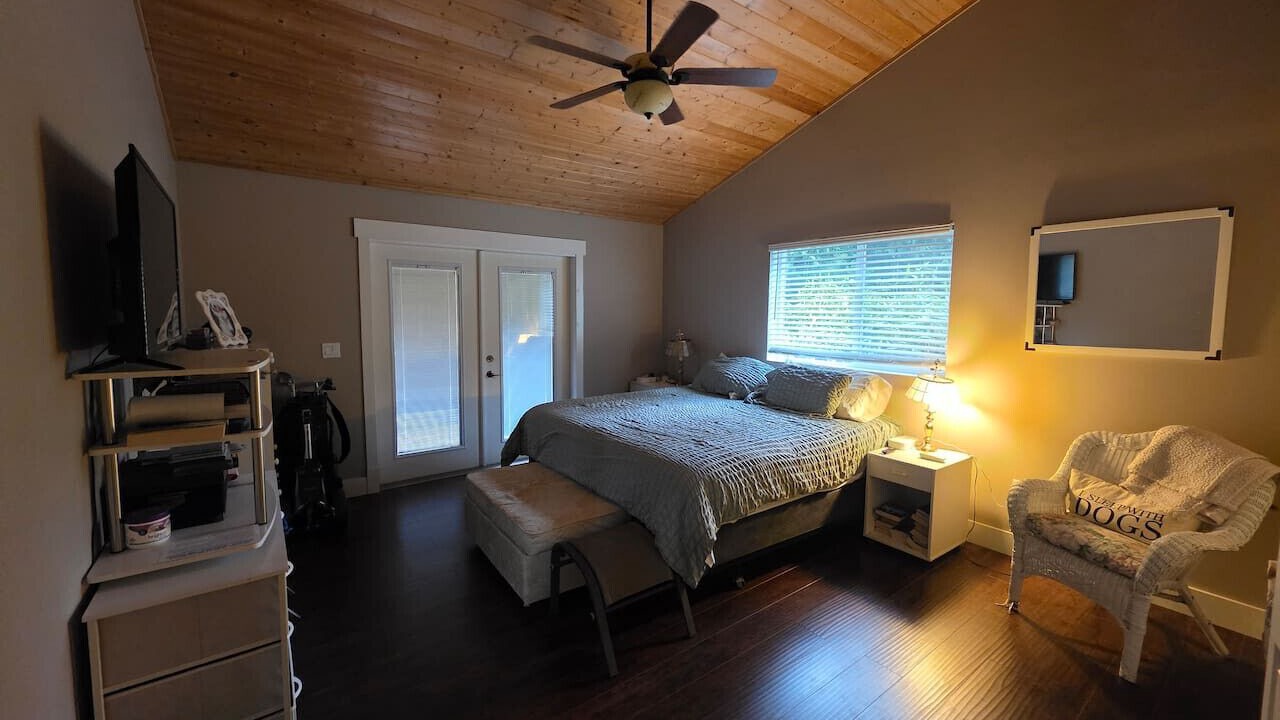 Photo of Bedroom in Point Roberts