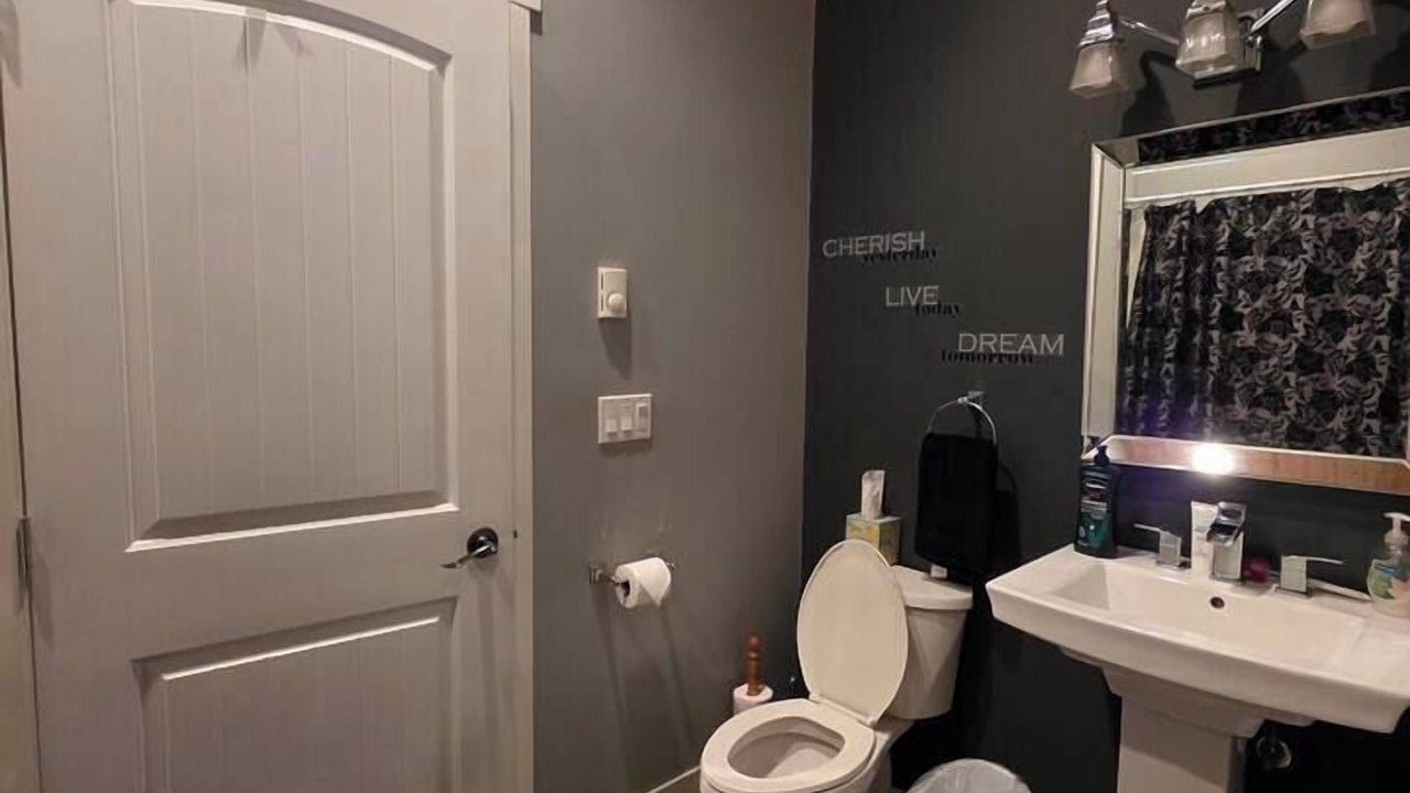 Photo of Bathroom in Point Roberts