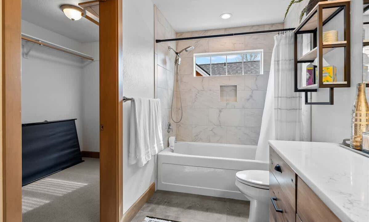 Photo of Bathroom in Dover Bay