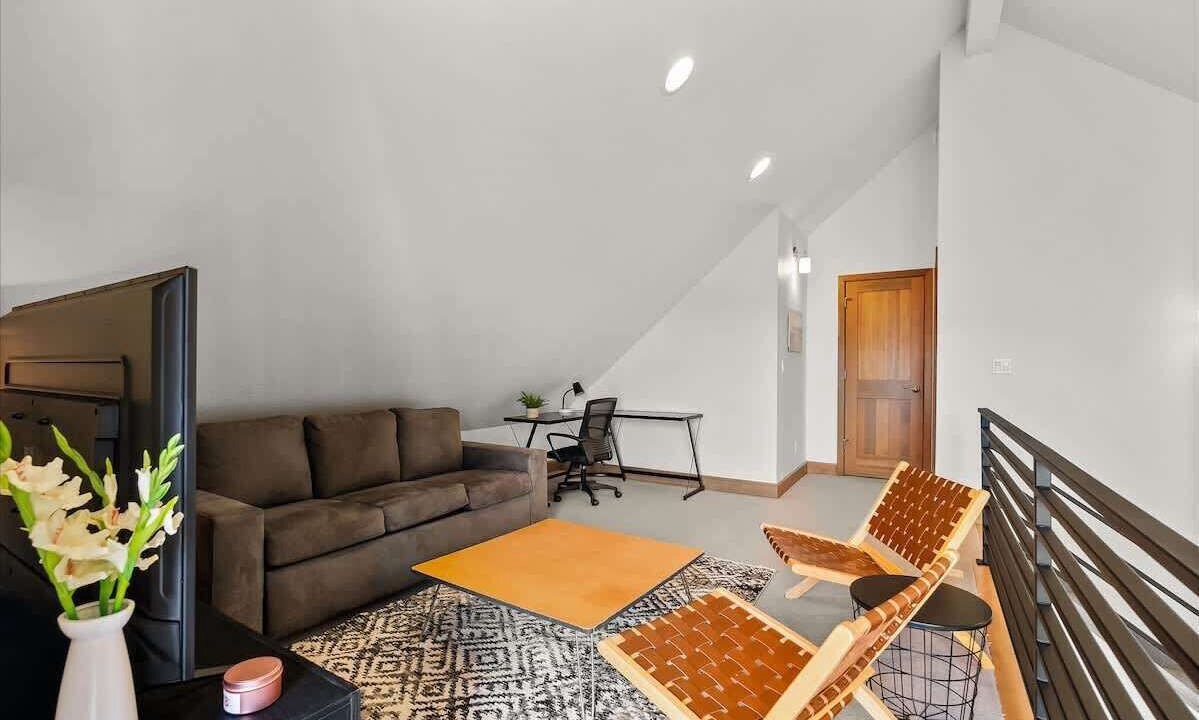 Photo of Livingroom in Dover Bay