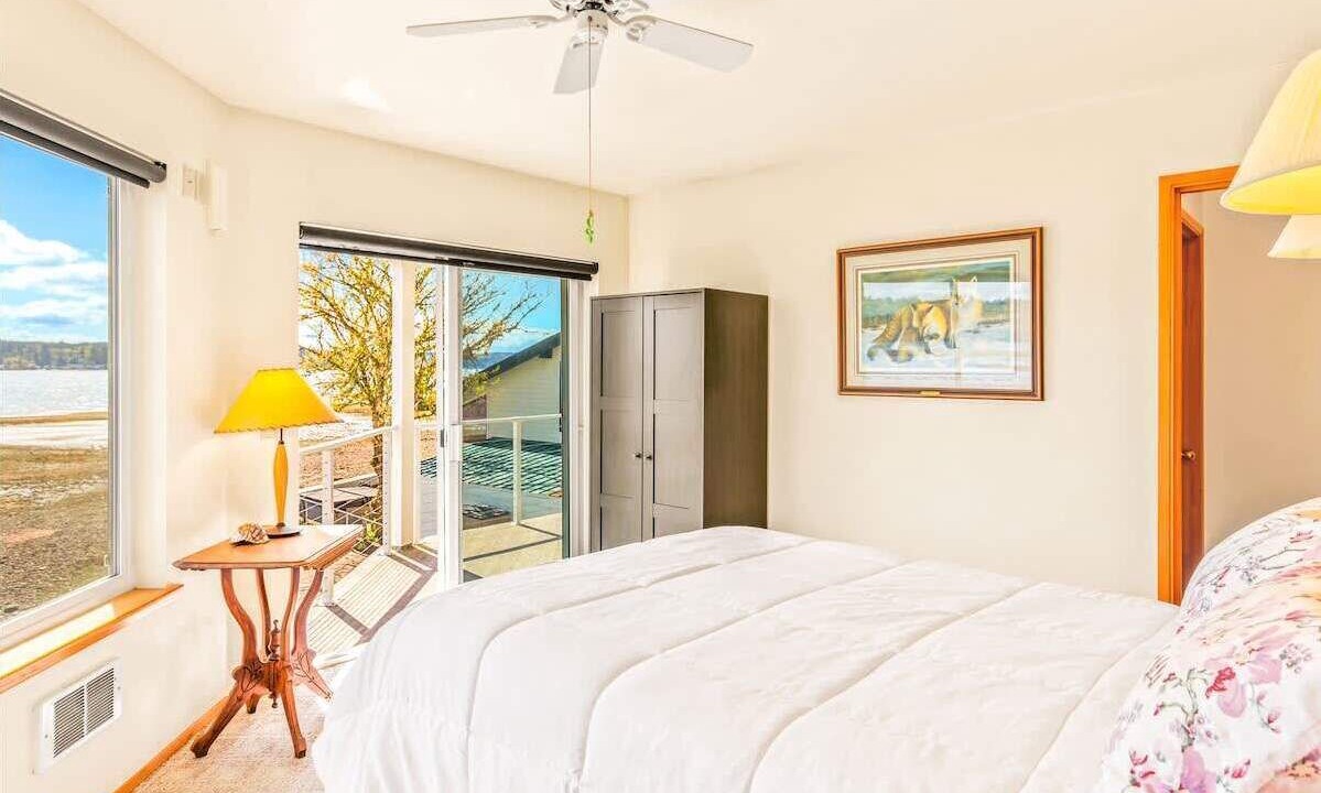 Photo of Bedroom in Belfair