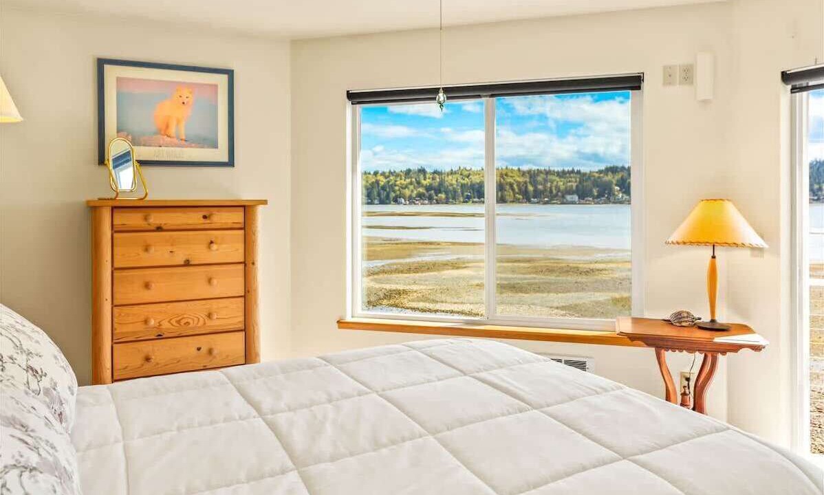 Photo of Bedroom in Belfair