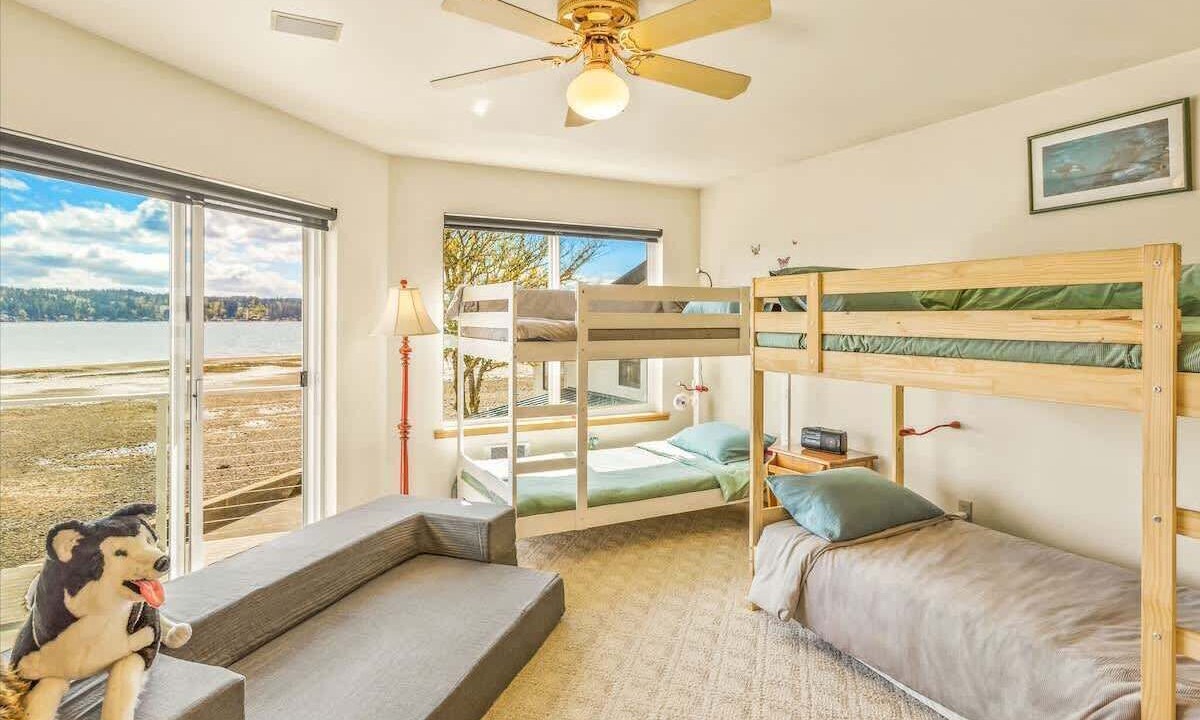 Photo of Bedroom in Belfair