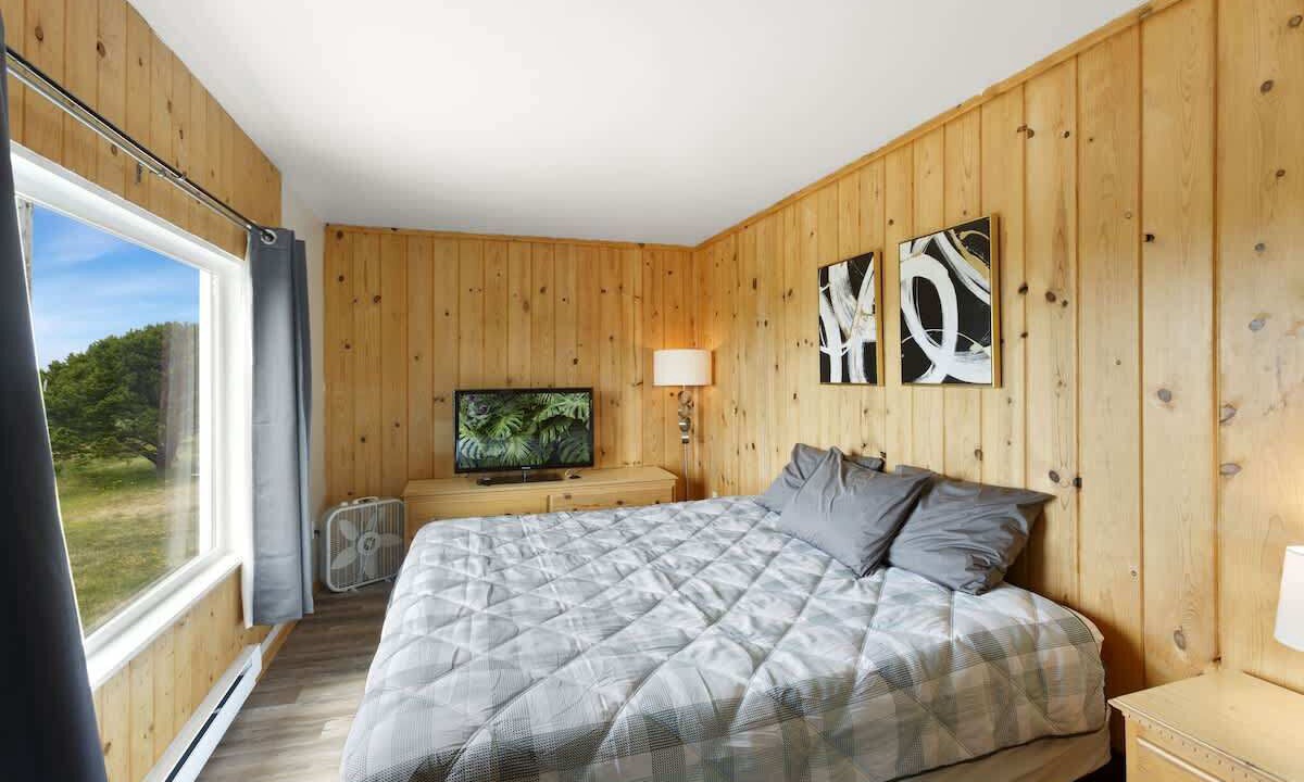 Photo of Bedroom in Ocean Shores