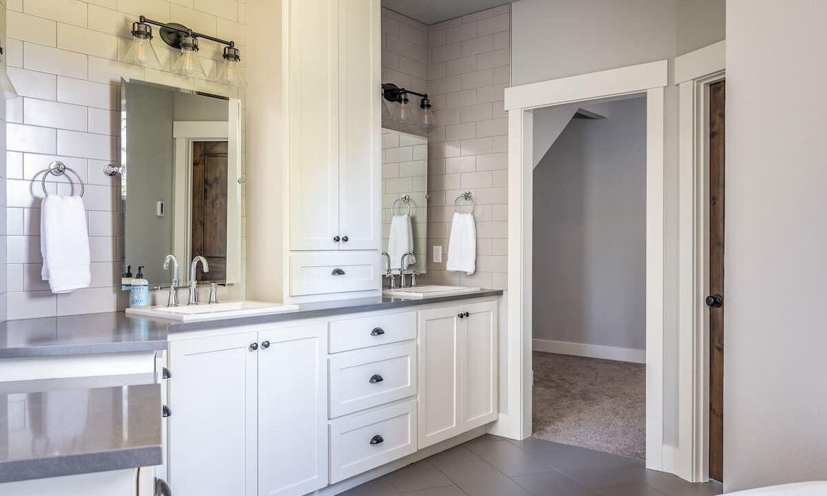 Photo of Bathroom in Sandy