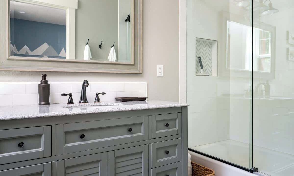 Photo of Bathroom in Sandy