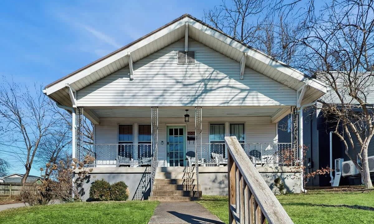 Photo of Outdoor in Shelby Hills