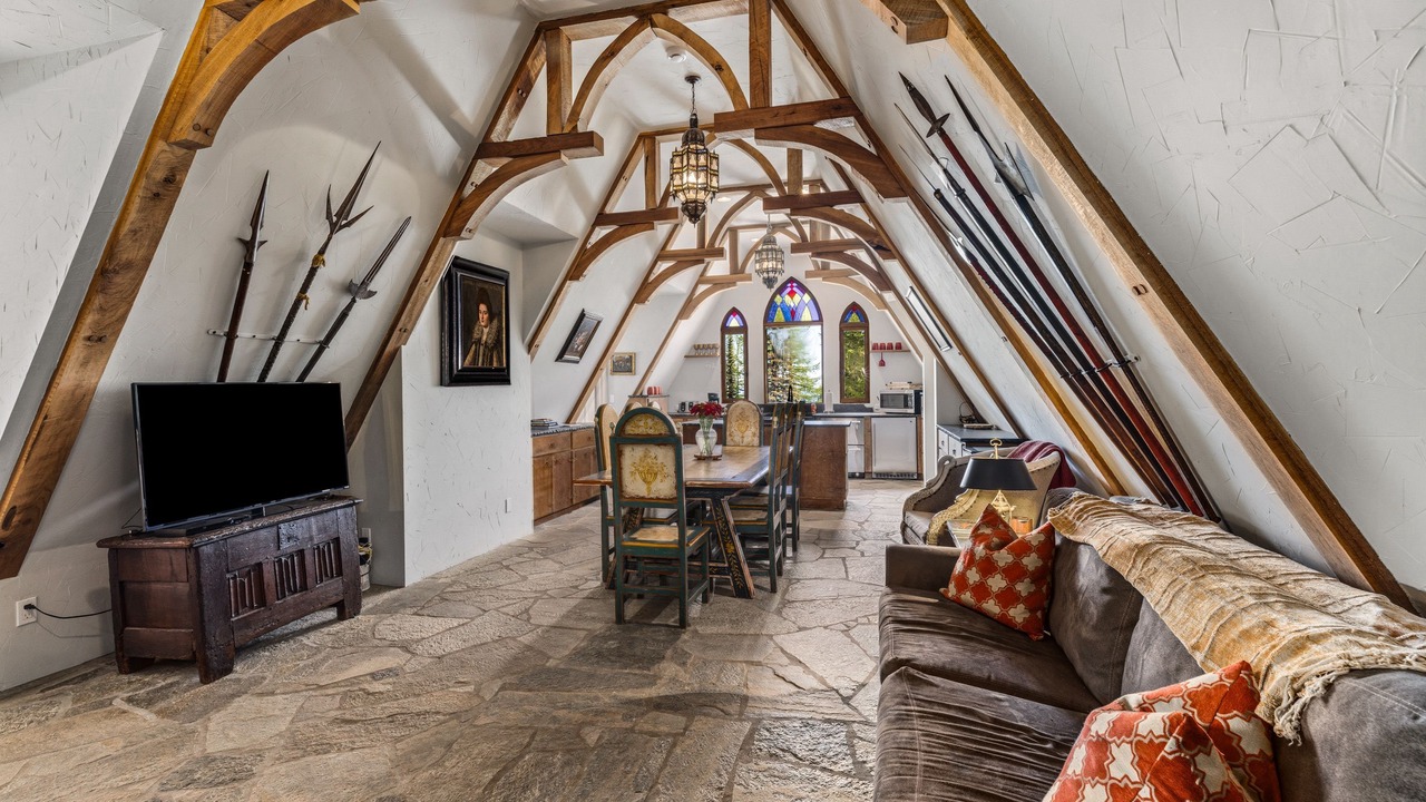 Photo of Livingroom in Sandpoint