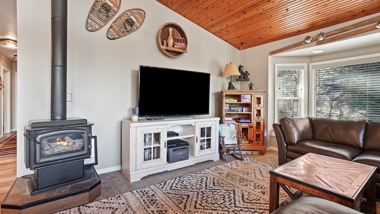 Photo of Livingroom in Garden Valley