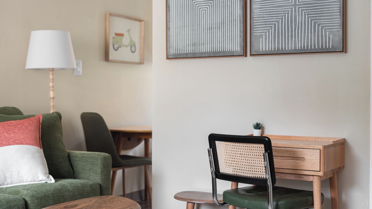 Photo of Livingroom in Belmont