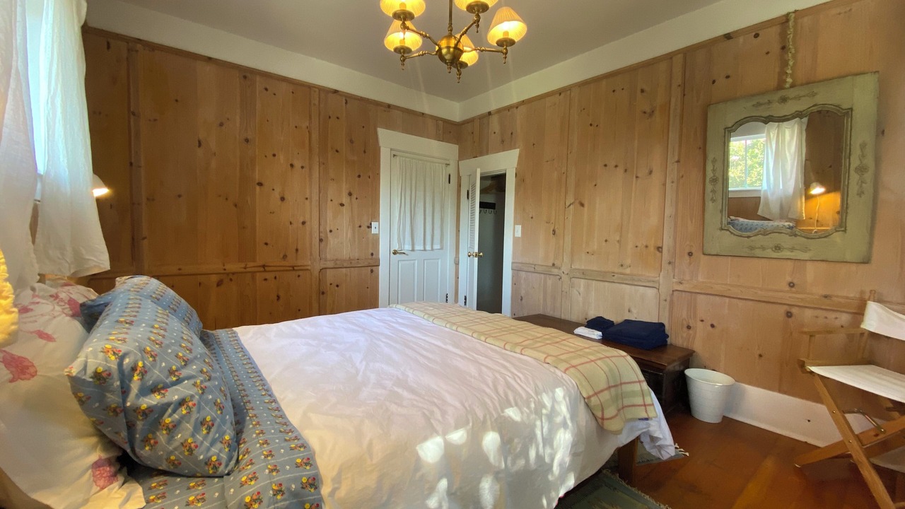 Photo of Bedroom in Duvall