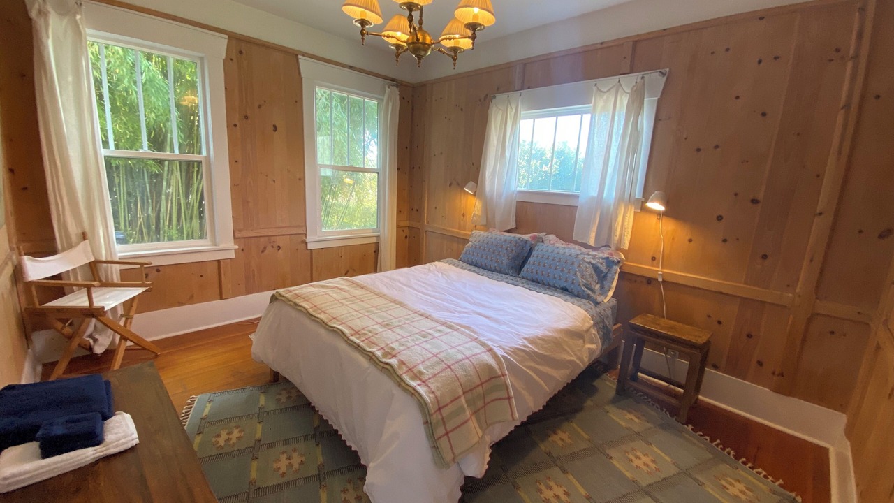 Photo of Bedroom in Duvall