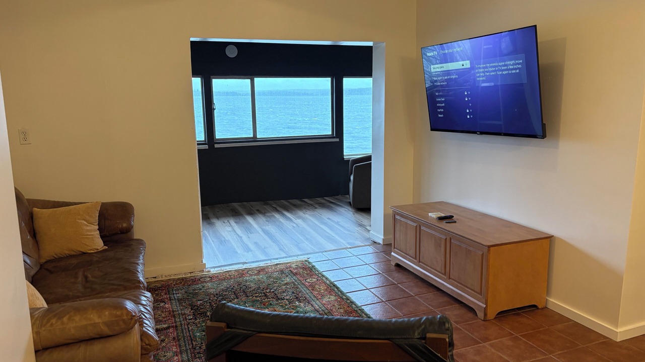 Photo of Livingroom in Three Tree Point