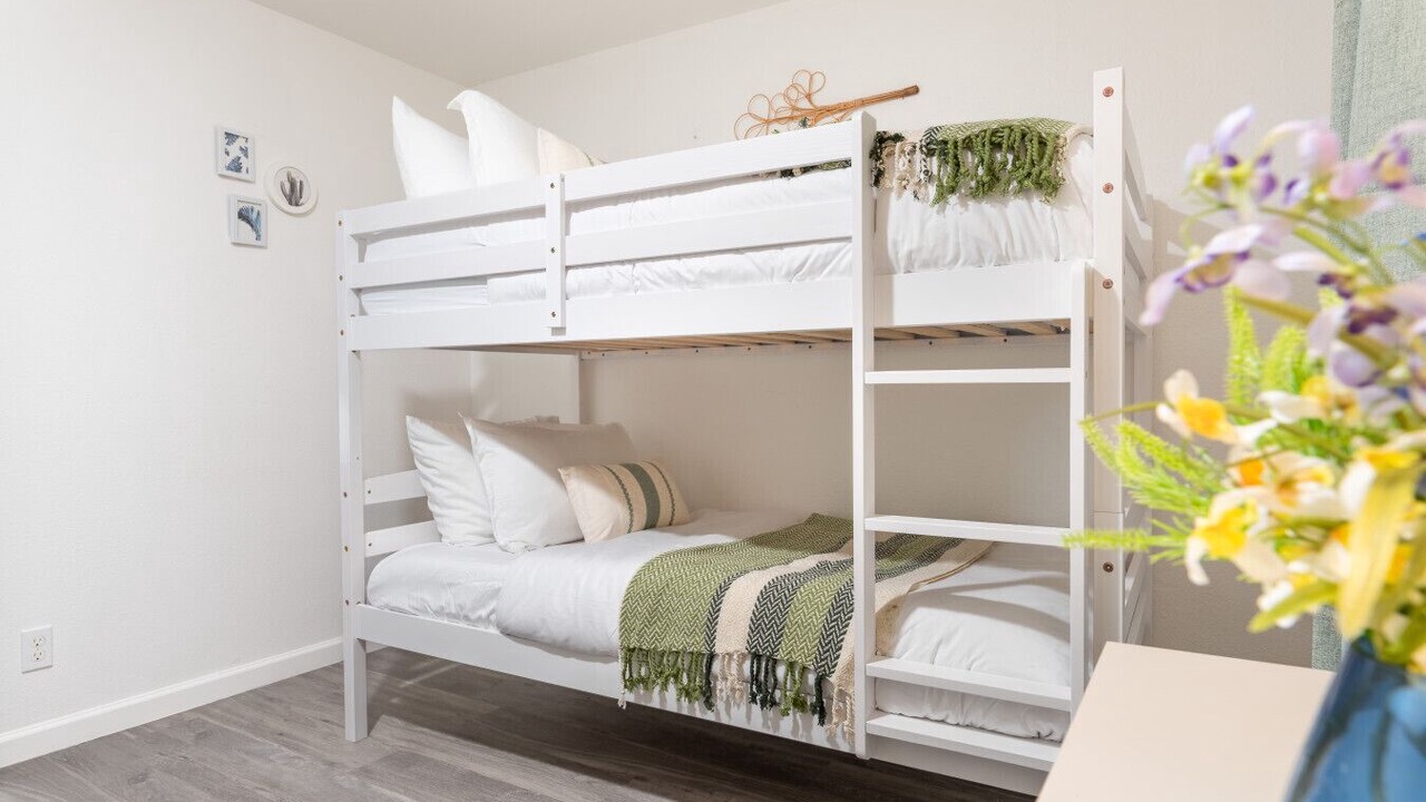 Photo of Bedroom in Shoreline