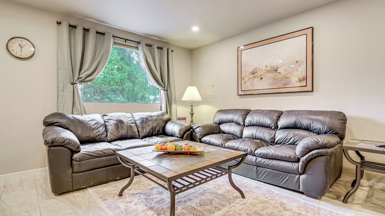 Photo of Livingroom in Martha Lake