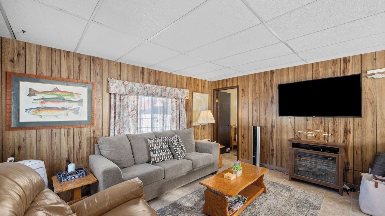 Photo of Livingroom in Bayview
