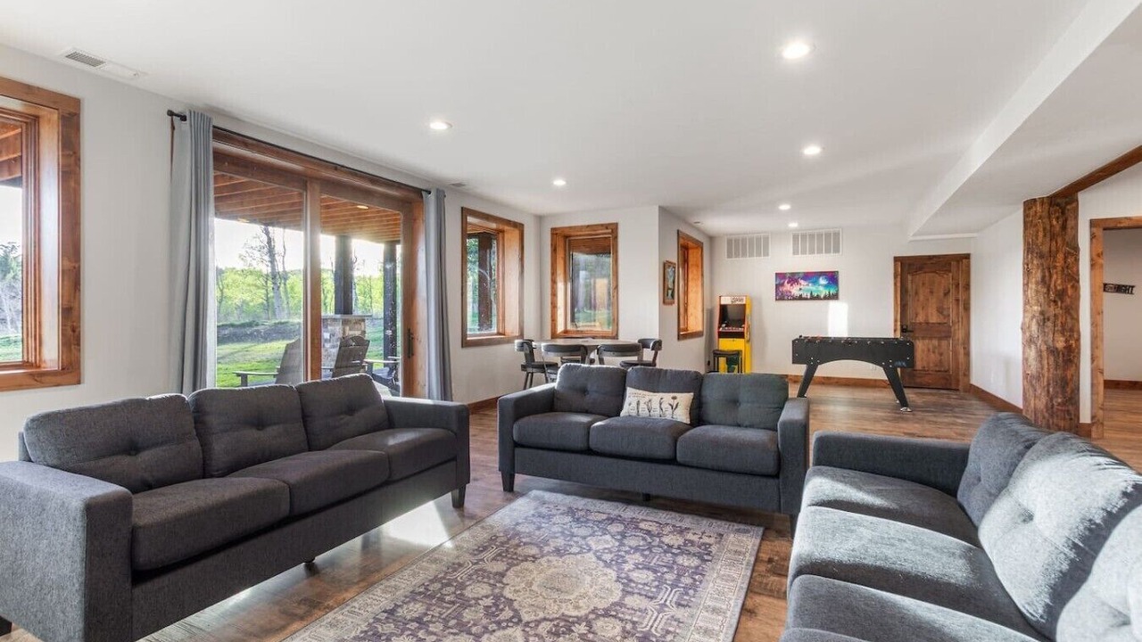 Photo of Livingroom in Island Park