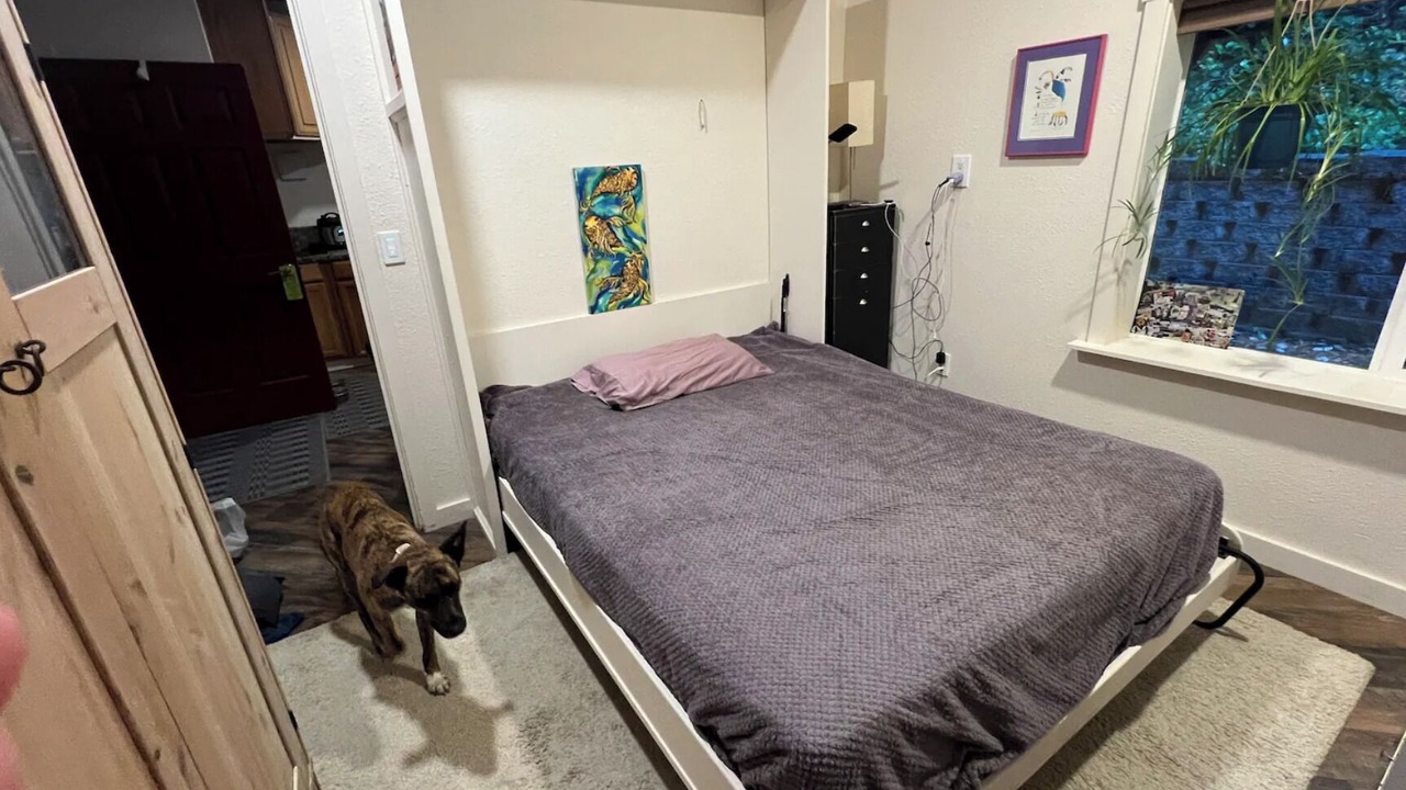 Photo of Bedroom in Rollingbay