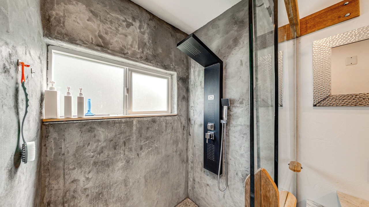 Photo of Bathroom in Oak Harbor