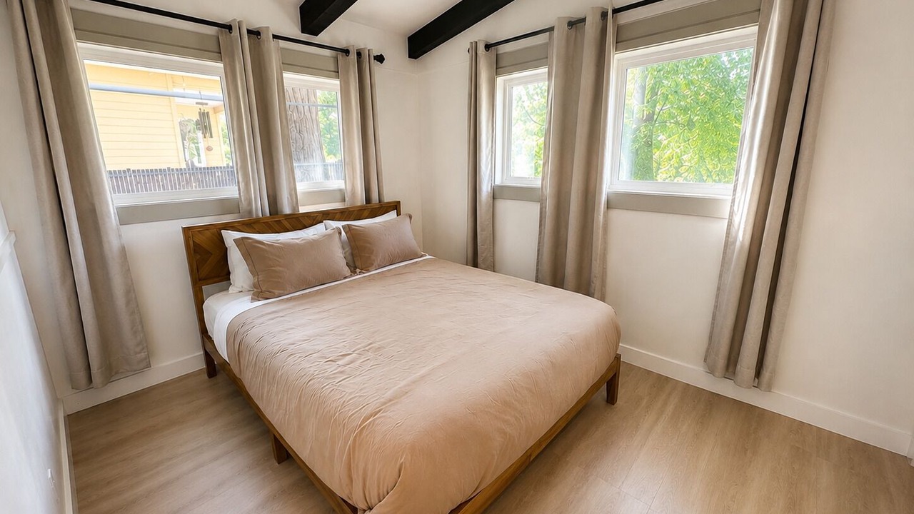 Photo of Bedroom in Eagle Point