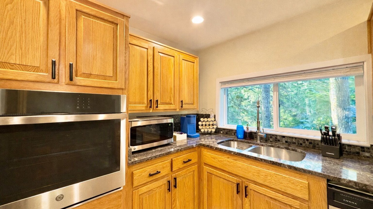 Photo of Kitchen in Paradise Estates