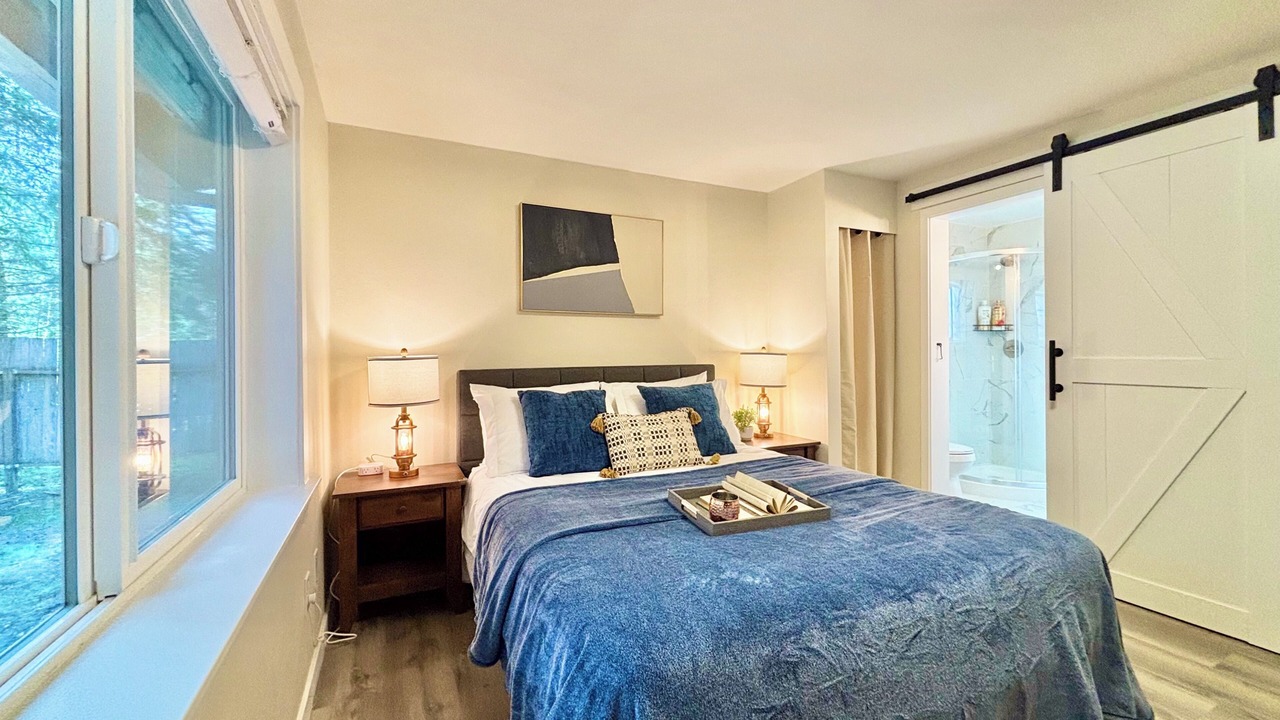 Photo of Bedroom in Paradise Estates