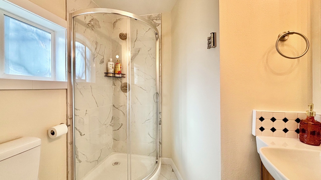 Photo of Bathroom in Paradise Estates