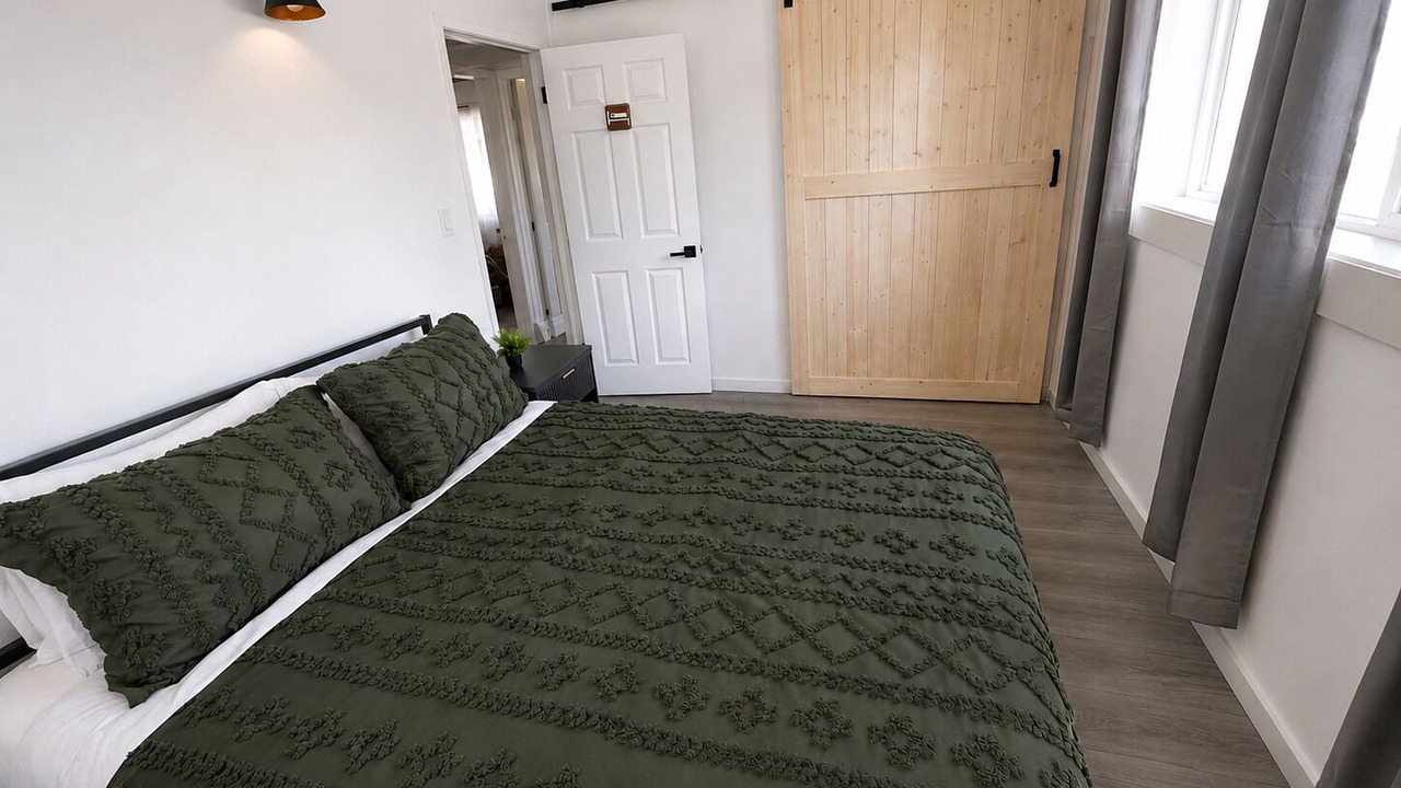 Photo of Bedroom in Eagle Point