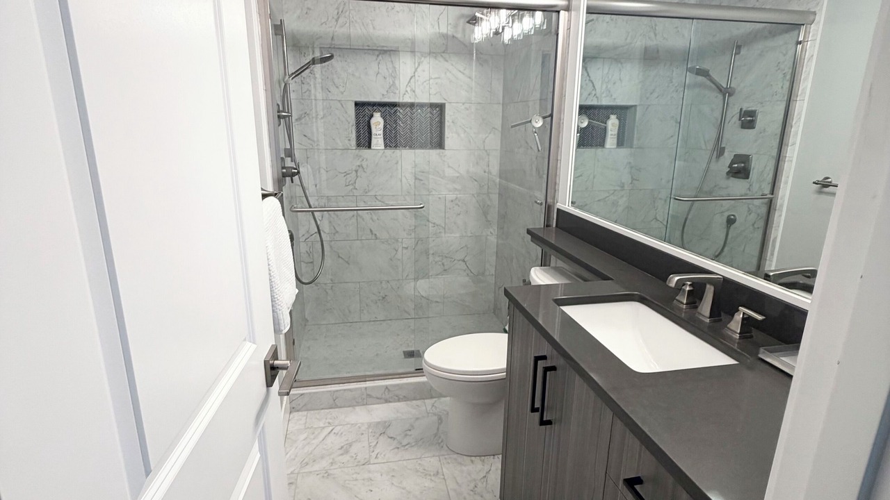 Photo of Bathroom in Aloha