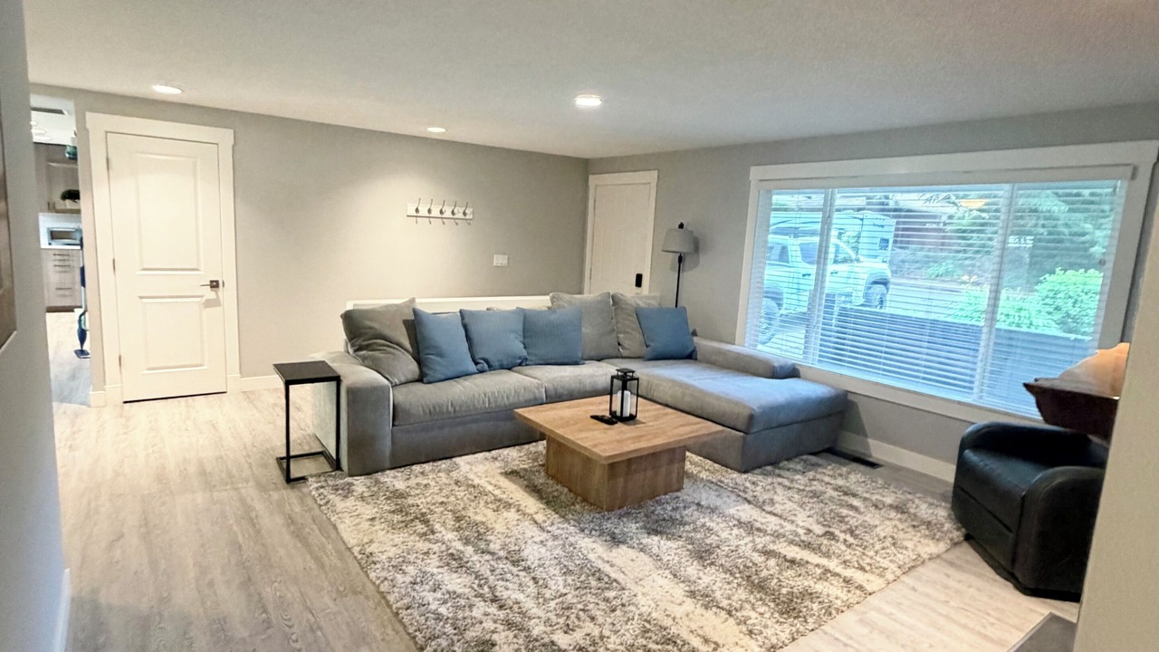 Photo of Livingroom in Aloha