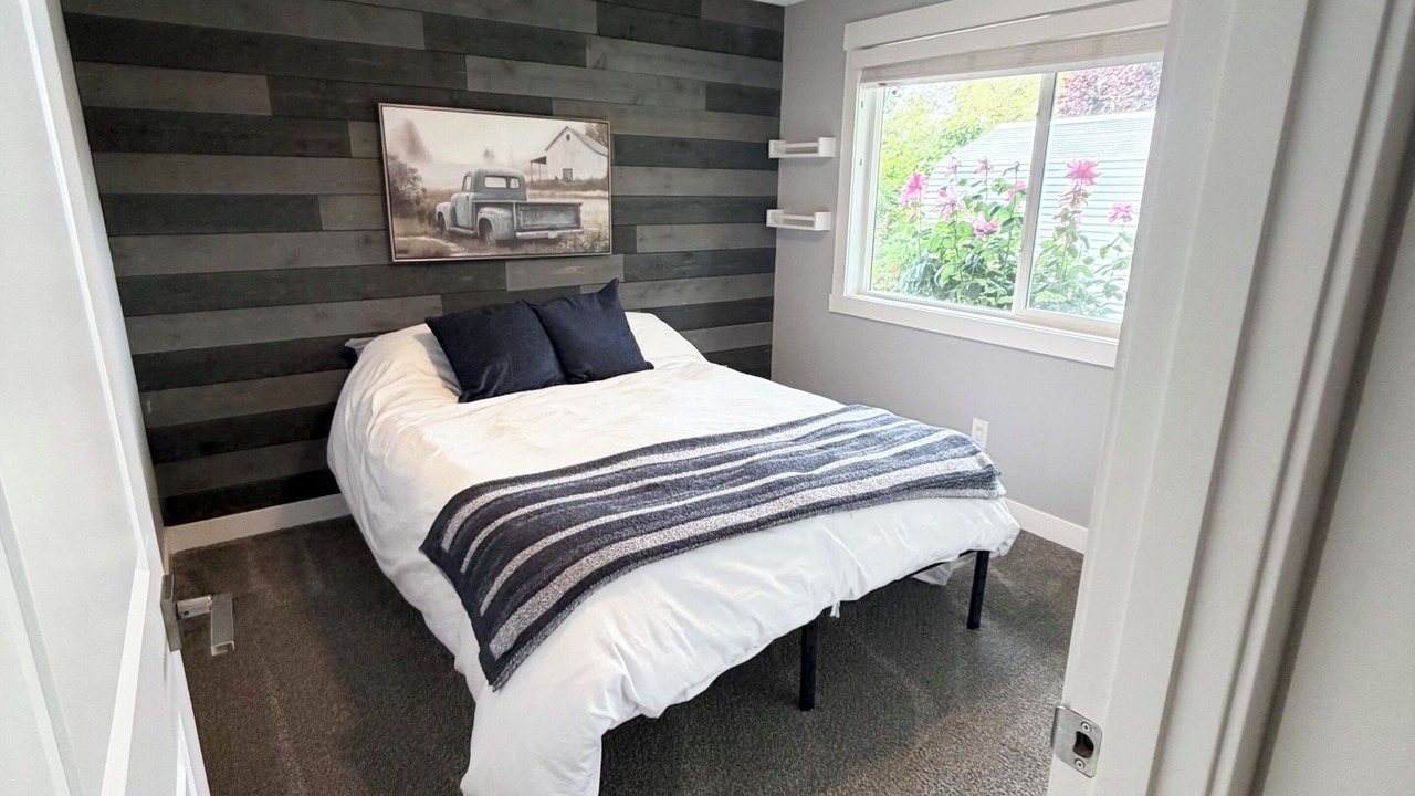 Photo of Bedroom in Aloha